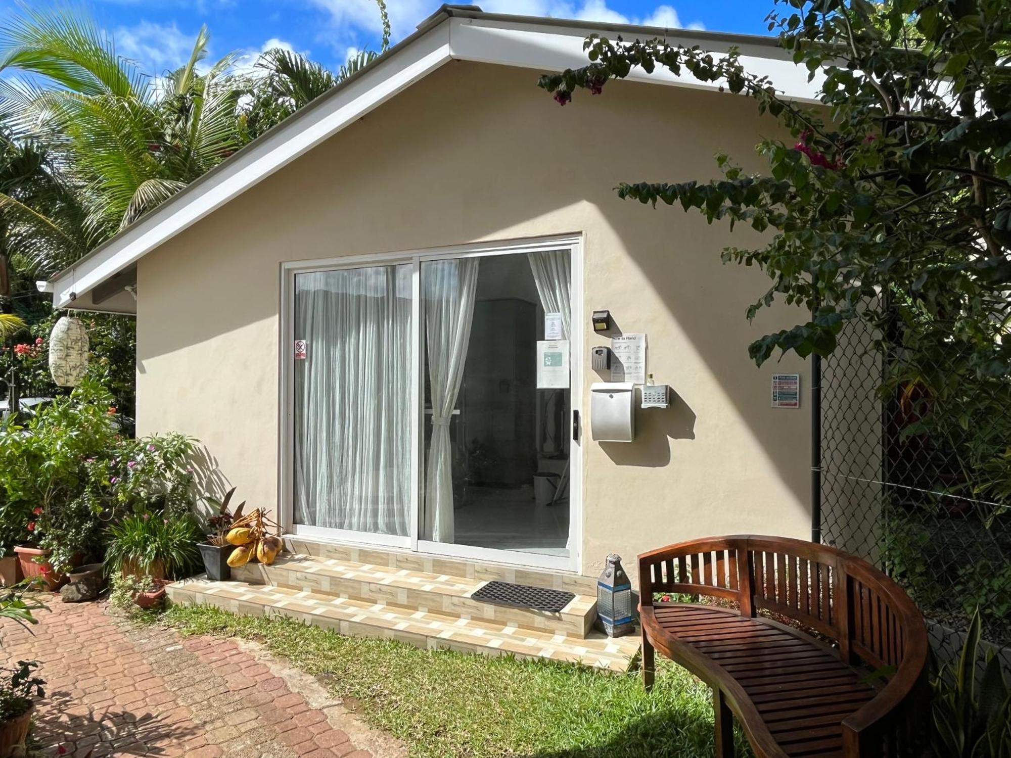 Royal Bay Apartment Anse Royale Exteriör bild